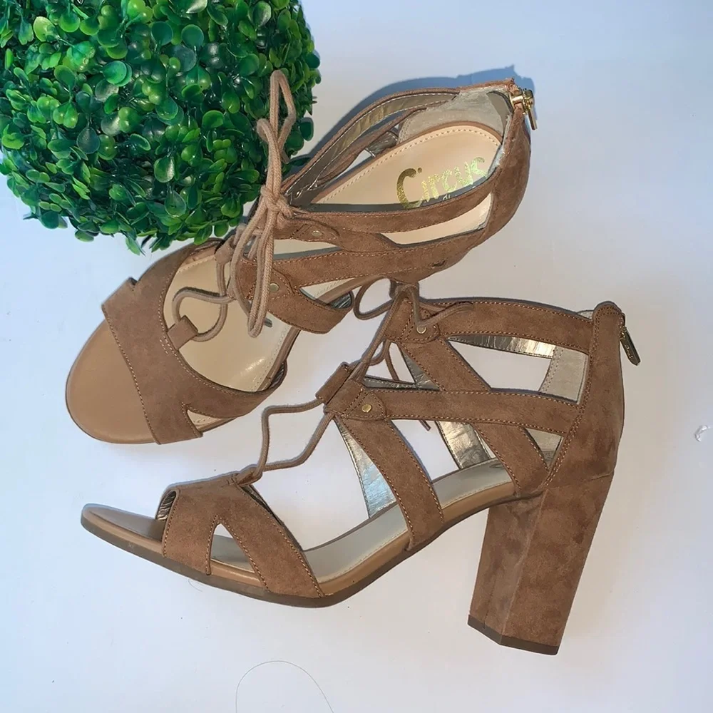 Circus by Sam Edelman Strappy Sandals Size 10